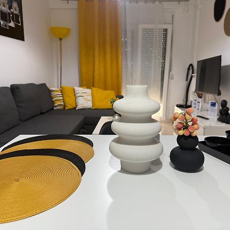 Pagrati Apartment Διαμέρισμα Παγκράτι Atene Esterno foto