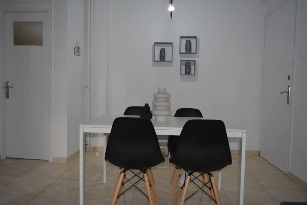Pagrati Apartment Διαμέρισμα Παγκράτι Atene Esterno foto