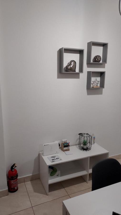 Pagrati Apartment Διαμέρισμα Παγκράτι Atene Esterno foto