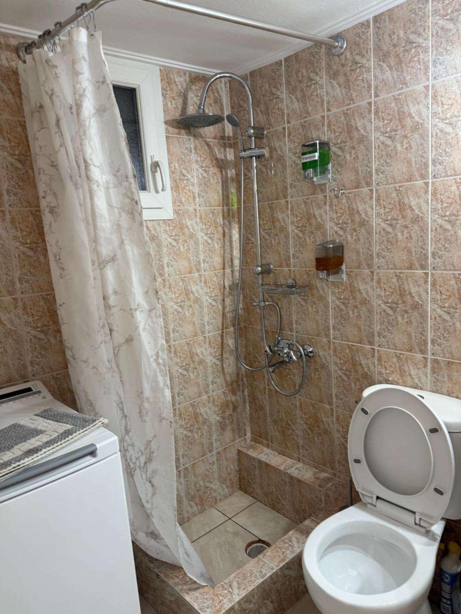 Pagrati Apartment Διαμέρισμα Παγκράτι Atene Esterno foto