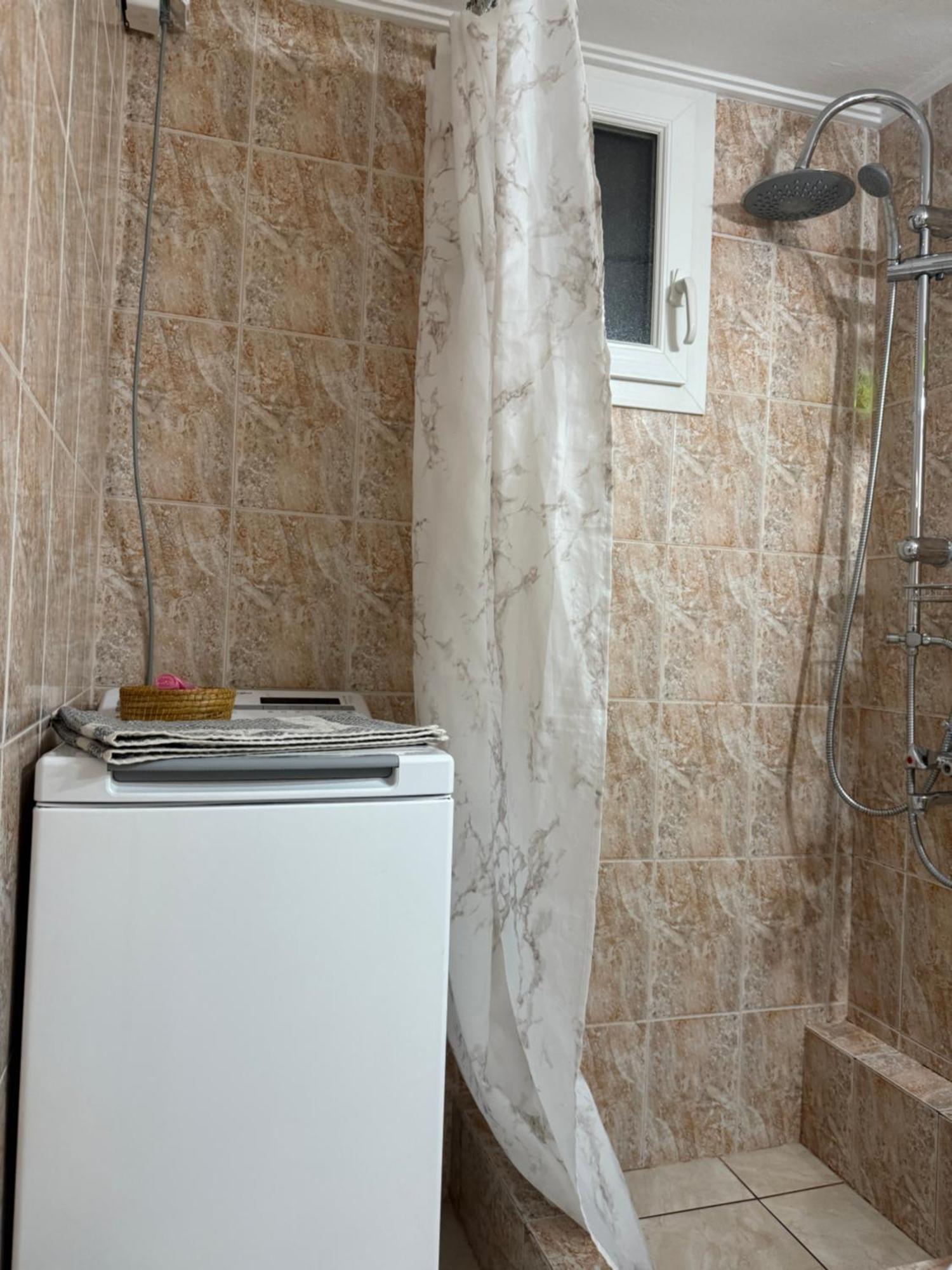 Pagrati Apartment Διαμέρισμα Παγκράτι Atene Esterno foto